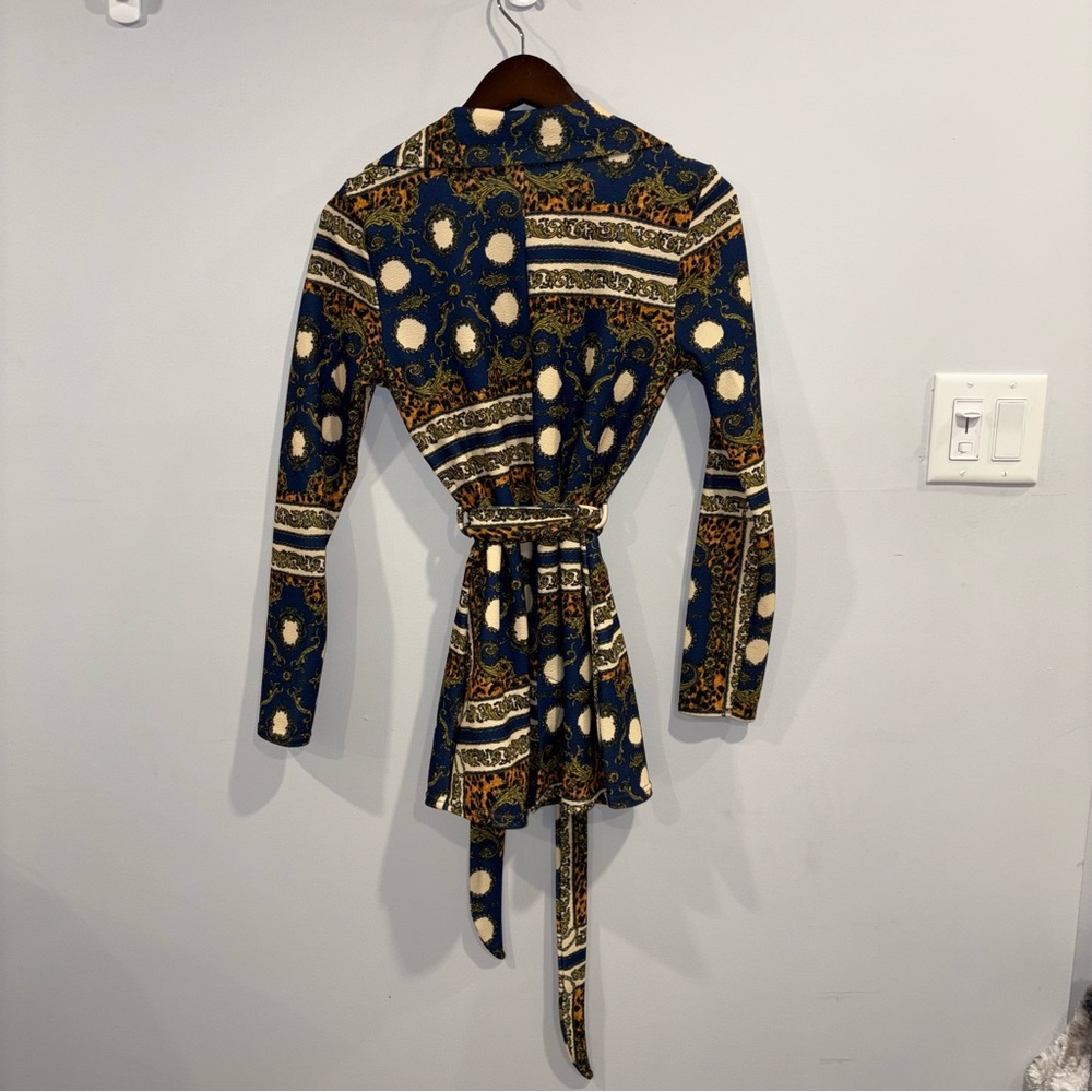 PrettyLittleThing Multicolor Patterned Blazer - Picture 2 of 3